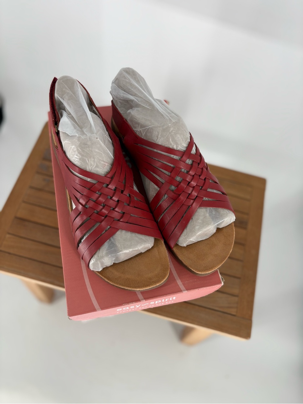 New easy spirit women’s Sandals in Red - Women's size 11 M